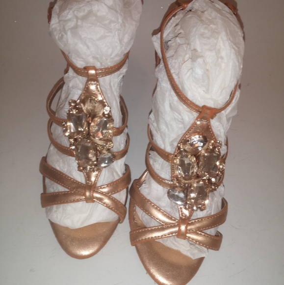 🆕3 for 20 Brand new size 7.5 Jolie jeweled heels - Picture 1 of 5